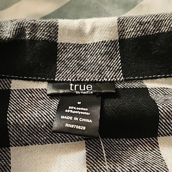 Rue21 Plaid Flannel Long Sleeve Size M - Picture 4 of 7